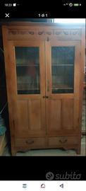 Vetrina in legno