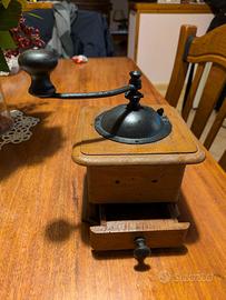 Macina caffè antico