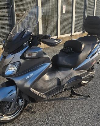 Suzuki Burgman 650 Exec - 2008 - Full Optional