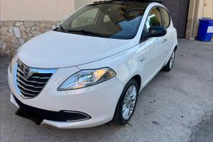 Lancia Ypsilon 1.3 MJT 16V 95 CV 5 porte S&S Plati