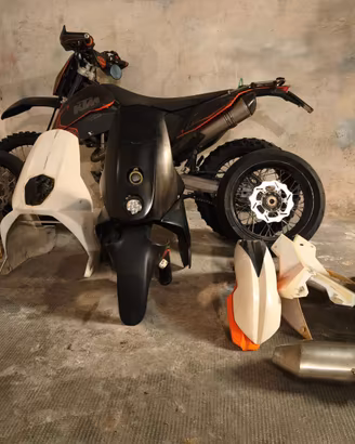 KTM 690 ENDURO / SM / RALLY