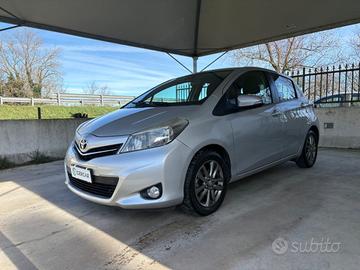 TOYOTA Yaris 1.0 5 porte Lounge OK NEOPATENTATI