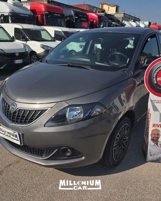 LANCIA YPSILON GOLD HYBRID 2022