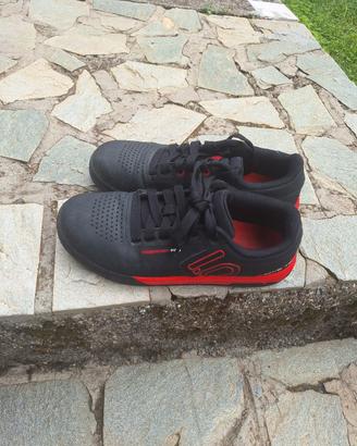 five ten freerider  Flat