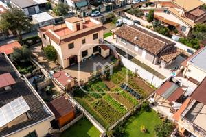 Villa di 150 m² con 4 locali a Roma