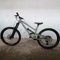 Commencal Clash 2023