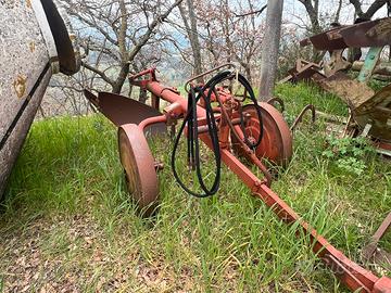 Aratro e spandiconcime