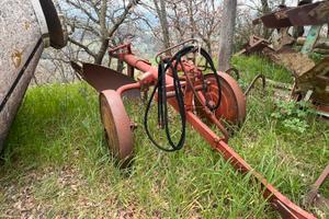 Aratro e spandiconcime