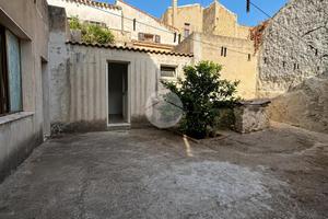 3 LOCALI A SINNAI