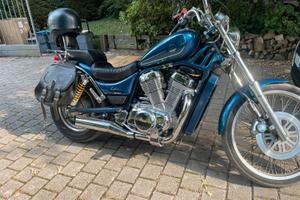 Suzuki intruder 800