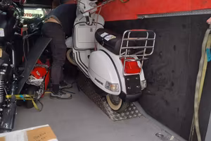 Vespa P125X “30° Anniversario”