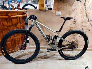 Spark World Cup SL AXS