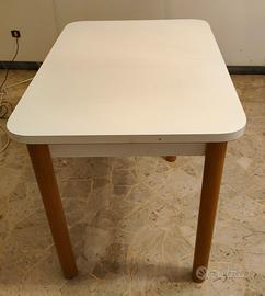 Tavolo da cucina allingabile