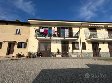 CASA SEMINDIPENDENTE A PENANGO