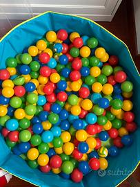 Palline  colorate e piscina Decathlon