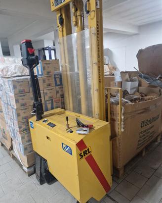 Traspallet elevatore elettrico