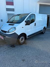 Opel Vivaro AUTOCARRO - 3 POSTI