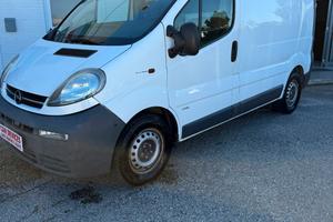 Opel Vivaro AUTOCARRO - 3 POSTI