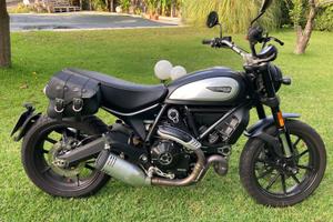 Ducati scrumbler 800 icon dark