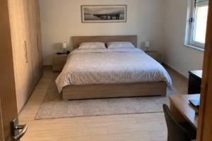 Stanza matrimoniale a uso singolo a Varese