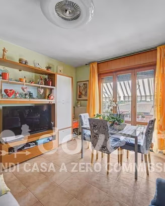Appartamento di 110 m² con 4 locali a Torri di Qua
