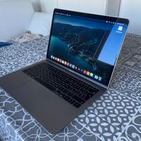 MACBOOK AIR