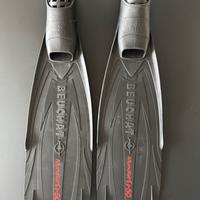 Pinne BEUCHAT MUNDIAL ONE-50 numero 41-42