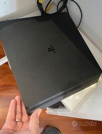 Playstation 4 slim 1 TB