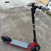 Monopattino elettrico nineboot 250 watt