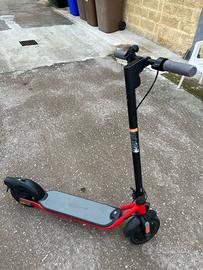 Monopattino elettrico nineboot 250 watt