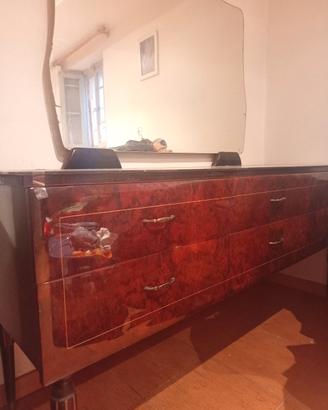 mobile in legno con ripiano in marmo e speecchio