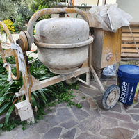 Betoniera 220V capienza Grande (210cm di circonf)