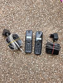 2 telefoni cordless marca Panasonic