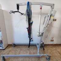 Sollevatore elettrico alza malati