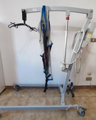 Sollevatore elettrico alza malati