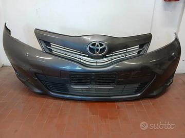 Paraurti anteriore Toyota Yaris (2011 - 2015)