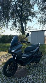APRILIA SR GT 125 -