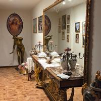 arredo antico fatto a mano