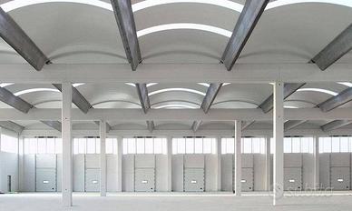 Immobile di 12000 m² con 1 locale a Carinaro