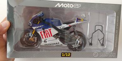 Moto Yamaha Valentino Rossi scala 1/12