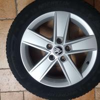 4 cerchi originali Skoda Octavia gomme  invernali 
