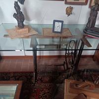 tavolo in cristallo con basamento singer