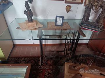 tavolo in cristallo con basamento singer