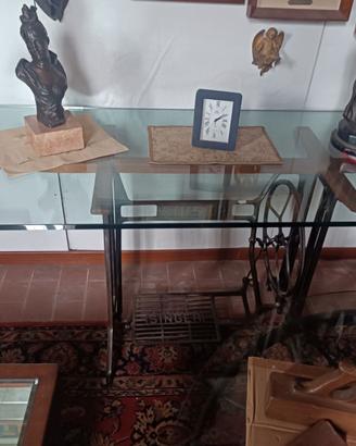 tavolo in cristallo con basamento singer