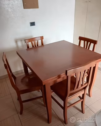 Tavolo legno apribile su entrambi i lati