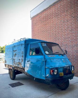 APE CAR P2 PIAGGIO 1980 CABINATO FOOD TRUCK 4 PORT