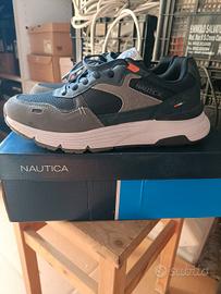 scarpe della Nautica