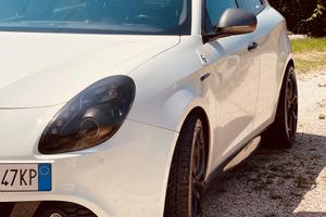 Alfa Romeo Giulietta Quadrifoglio Verde - 2011