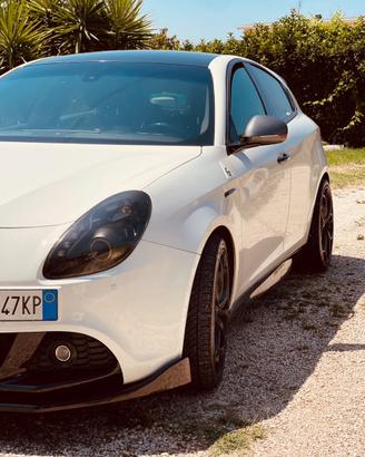 Alfa Romeo Giulietta Quadrifoglio Verde - 2011