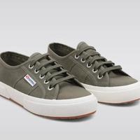 Sneakers Classiche Unisex Colore Verde con Tomaia 